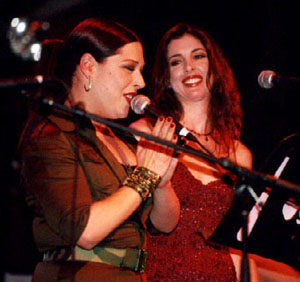 Carnie and Wendy Wilson